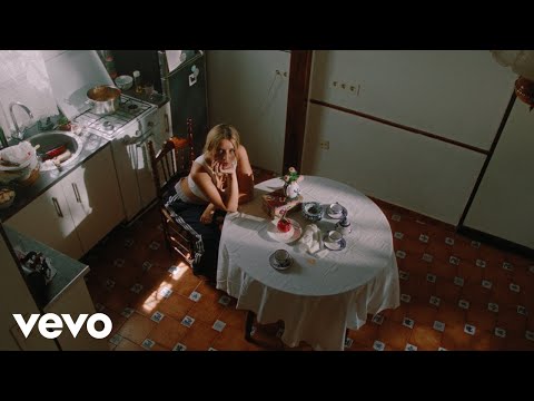 Lola Índigo Dellafuente 'Mala suerte'
