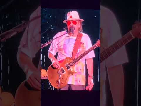 Carlos Santana discurso transfóbico