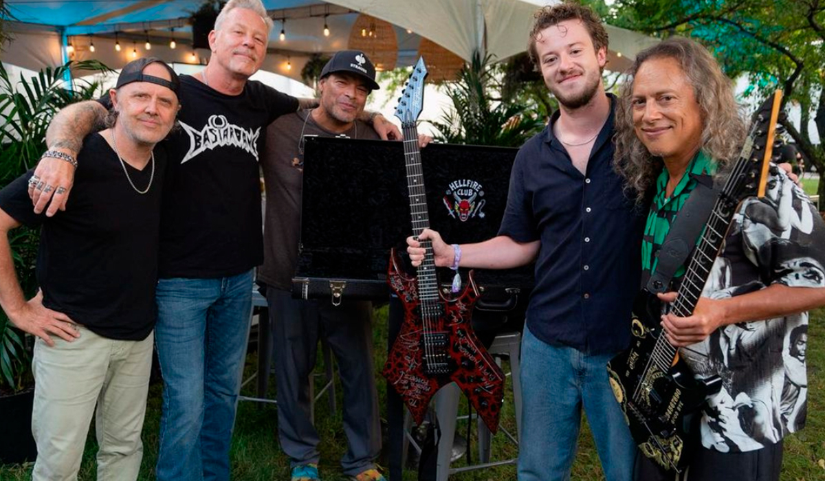 Metallica con Joseph Quinn