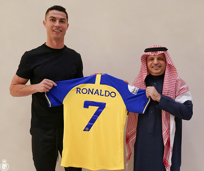 Cristiano Ronaldo firma por el Al-Nassr de Arabia Saudí