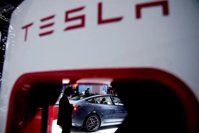 Tesla anuncia que retirará más de 360.000 vehículos por problemas de "software"
