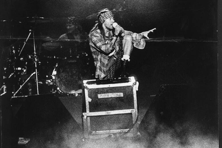 Axl Rose de Guns N’ Roses fue acusado de agresión sexual