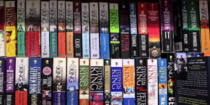 Prohibición de 300 libros incluyendo obras de Stephen King