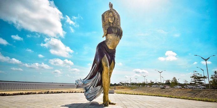 Barranquilla rinde homenaje a Shakira con impactante estatua