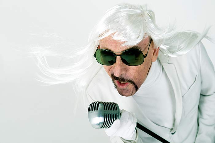 Lalo López vuelve con "Víctima del Deseo"