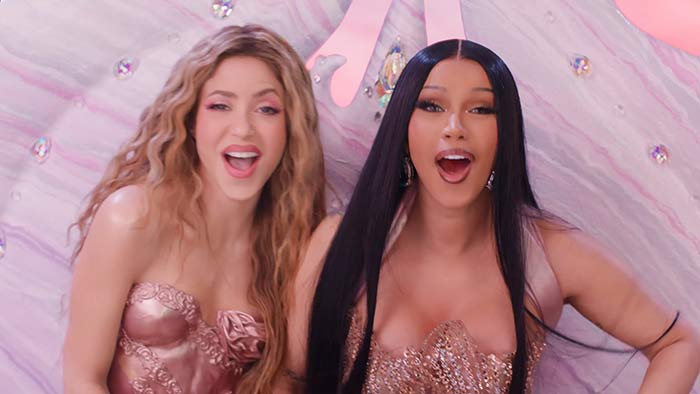 Shakira y Cardi B lanzan "Puntería"