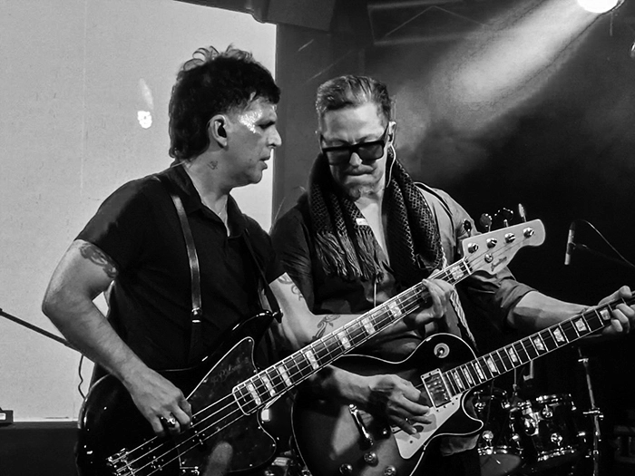 Fernando Batoni y Álvaro Segura tocando en vivo zapato3 concierto madrid 2024