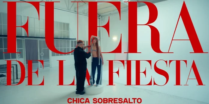 Chica Sobresalto Fuera de la Fiesta