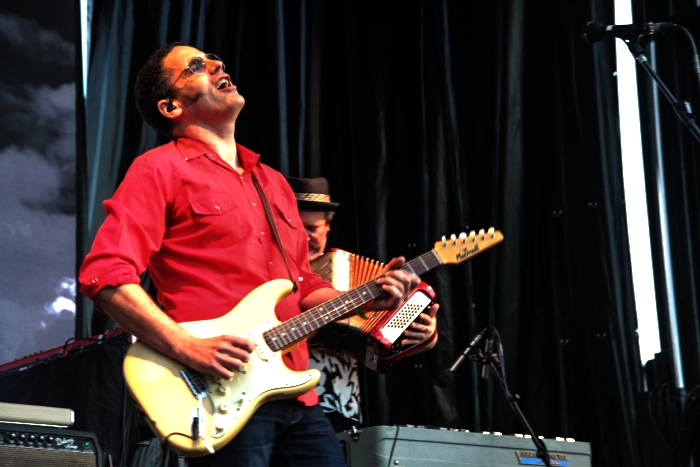 Depedro tocando su guitarra FESTIAL! Día 1