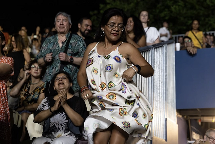 Gente bailando salsa Oscar D´Leon 2025 Madrid