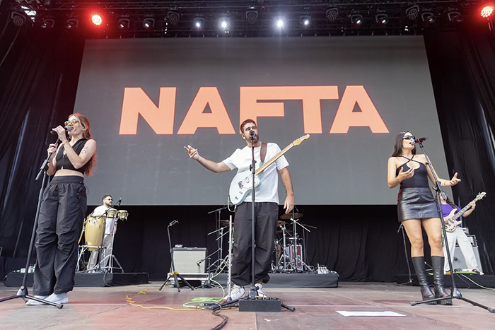 Integrantes de Nafta en el escenario Reseña Morcheeba y Nafta Noches del Botánico