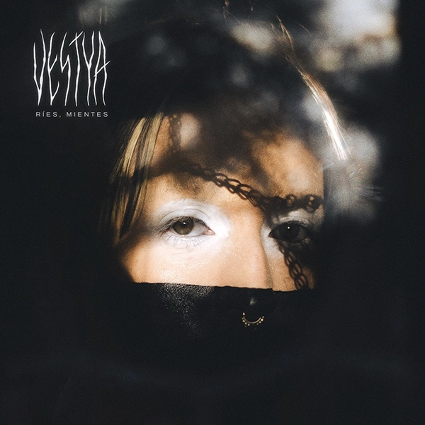 Vestya Ríes Mientes