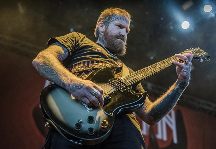 Muere Brent Hinds