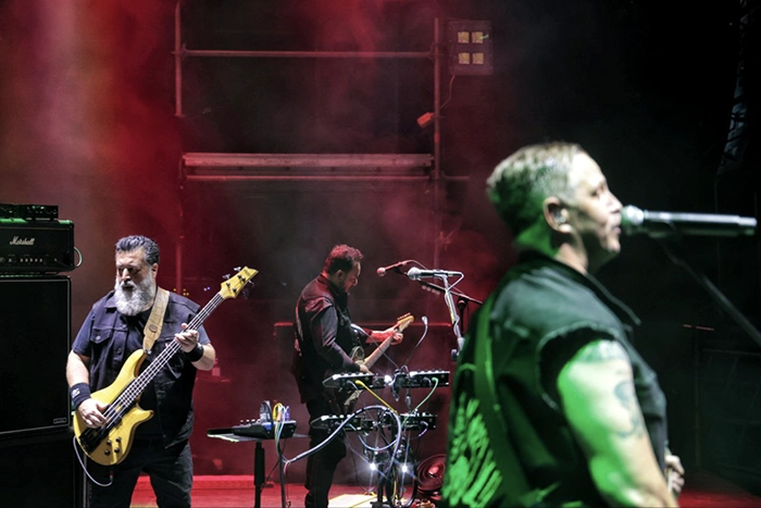 Molotov tocando en vivo Molotov en Caracas