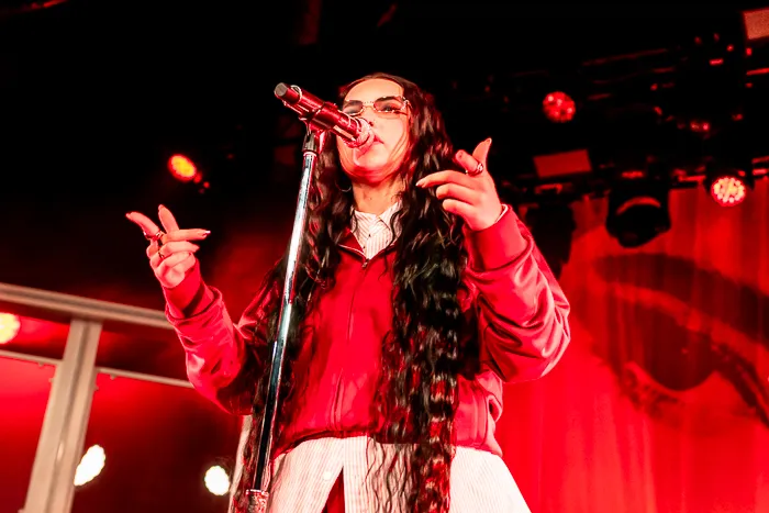 03092025LAUREN SPENCER EHENRIQUE PRATAS AREPA VOLATIL 1 1 11zon Lauren Spencer Smith en Madrid