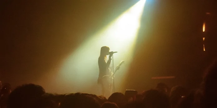 AKRIILA Movistar Arena Reseña