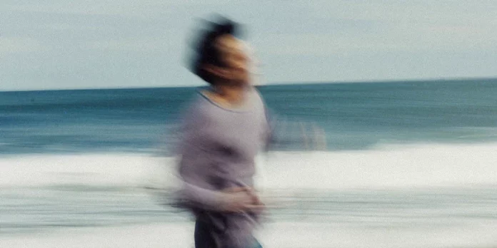 Gon Abril estrena 2100