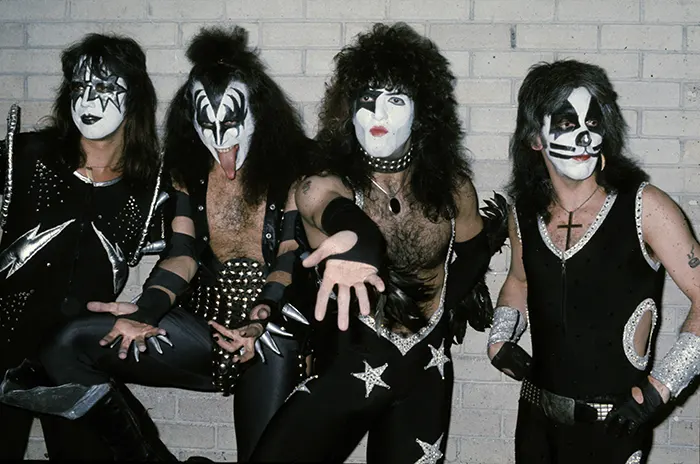 Ace Frehley muere