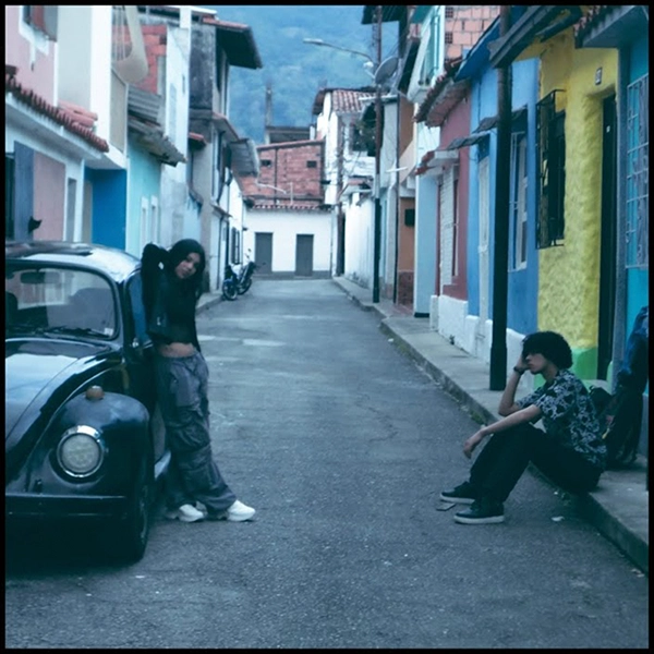 Que Paso en Medellin portada album Bucle Lunar ¿Qué Pasó en Medellín?