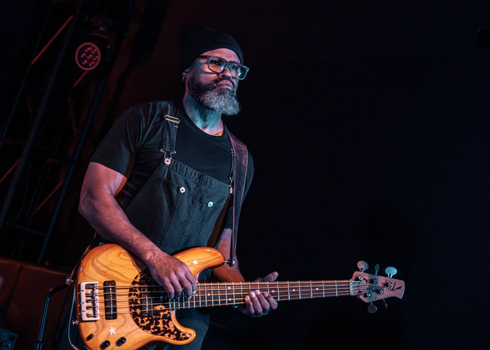 3BILAL VILLANOS HENRIQUE PRATAS 700PX Bilal en Villanos del Jazz