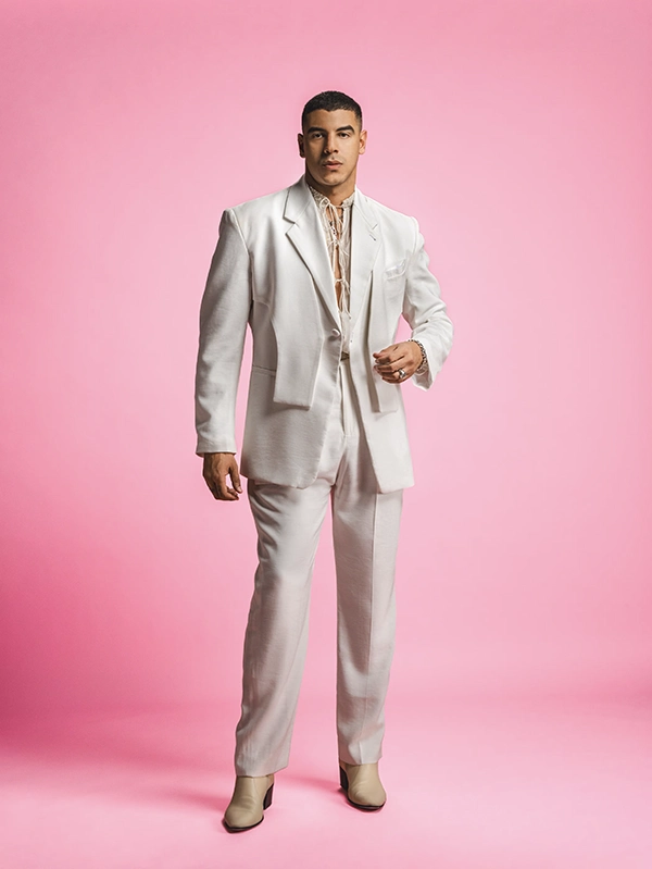 Manuel Medrano gira 10 años