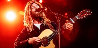 Sam Garrett oficia una ceremonia espiritual en Madrid Arepa Volátil noticias musicales