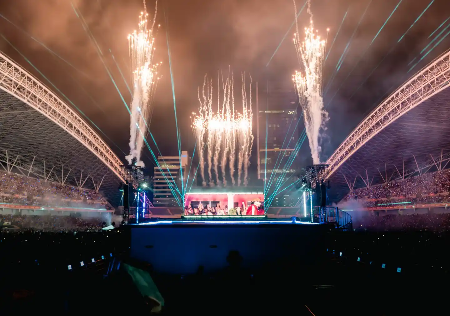 Bad Bunny Backstage Magazine @sergio cespedes esquivel Cierre Bad Bunny en Costa Rica