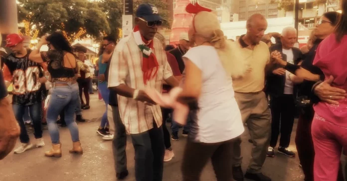 Cizcocircus y La Matatena videoclip Rumba e' Pueblo