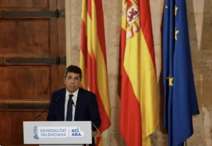 carlos mazon rueda de prensa generalitat valenciana Carlos Mazón cantante