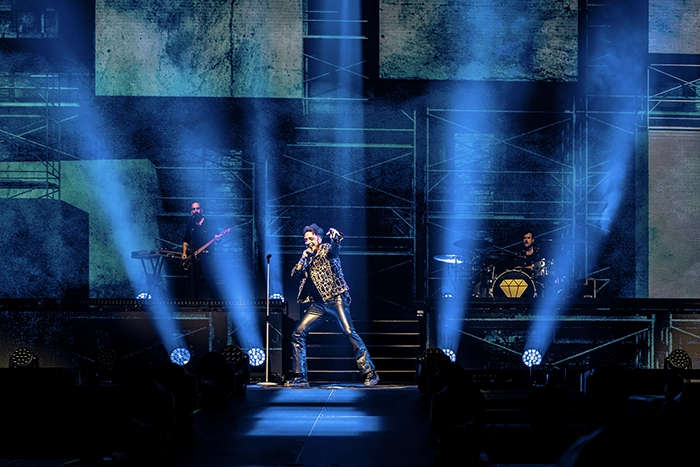 show rock movistar arena iluminacion azul shinova Shinova vuelve a Madrid