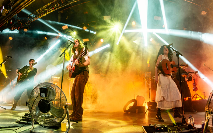 Carlos Ares en La Riviera