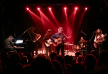 The New Raemon en la Sala Villanos: Seré sombra y seré luz durante Inverfest 5THE NEW RAEMON 800PX HENRIQUE PRATAS