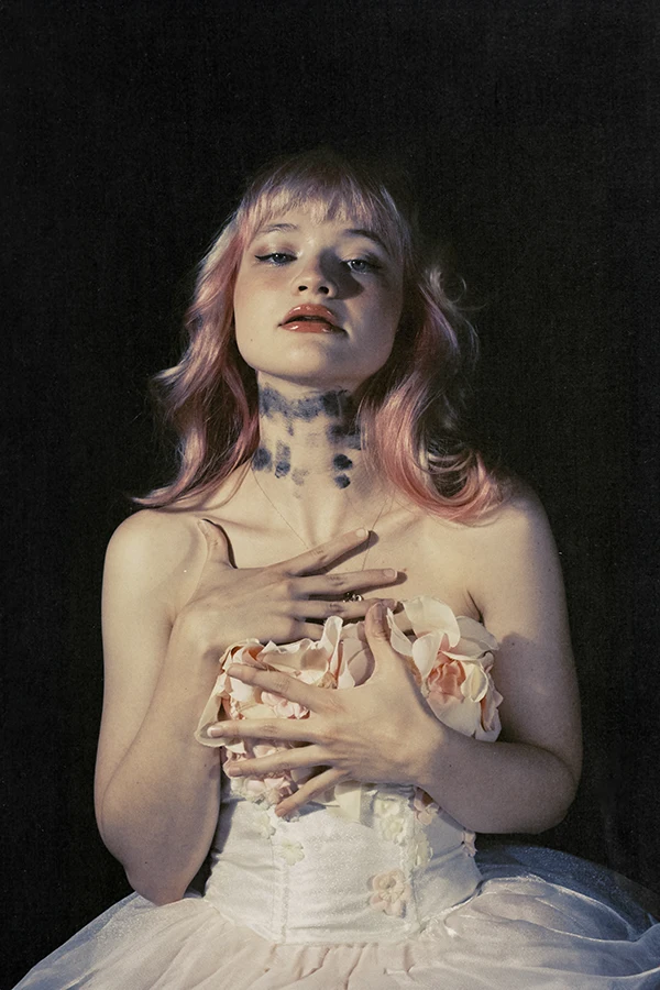 Ella Red IT'S NOT REAL