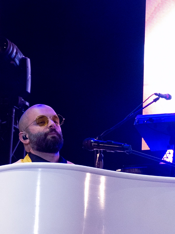 Rodrigo Septién en concierto Pascu y Rodri Movistar Arena