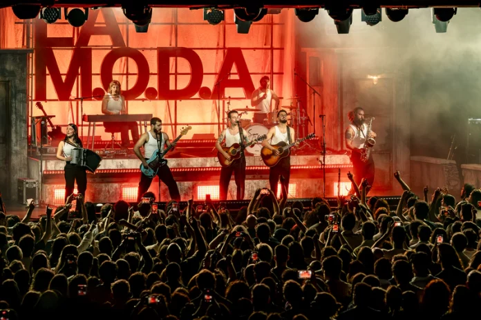 31LA MODA HENRIQUE PRATAS CUERPO 800PX