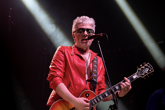 Juanse chaqueta roja Juanse en Valencia 2026