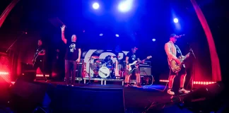 2 Minutos en Madrid: 40 años de punk y una noche inolvidable en la sala But Arepa Volátil noticias musicales