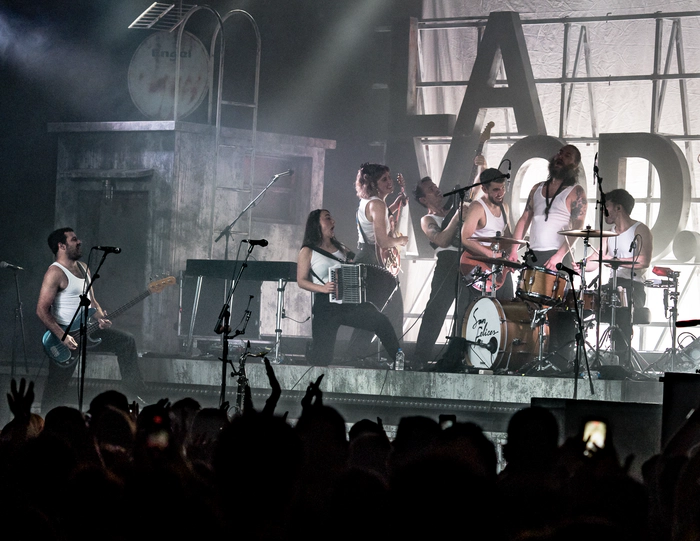 3222032026 LA MODA LA RIVIERA HENRIQUE PRATAS 700PX La M.O.D.A. Fin de gira de salas