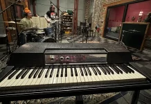 Birthday Song es el sencillo de Christo Sedgewick and The Fabulous Regrets Arepa Volátil noticias musicales