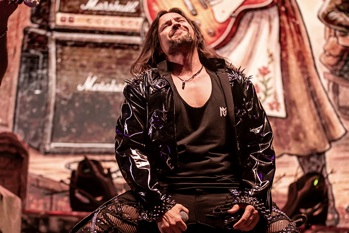 Mago De Oz vocalista en concierto Reseña Mägo de Oz en Madrid 2026