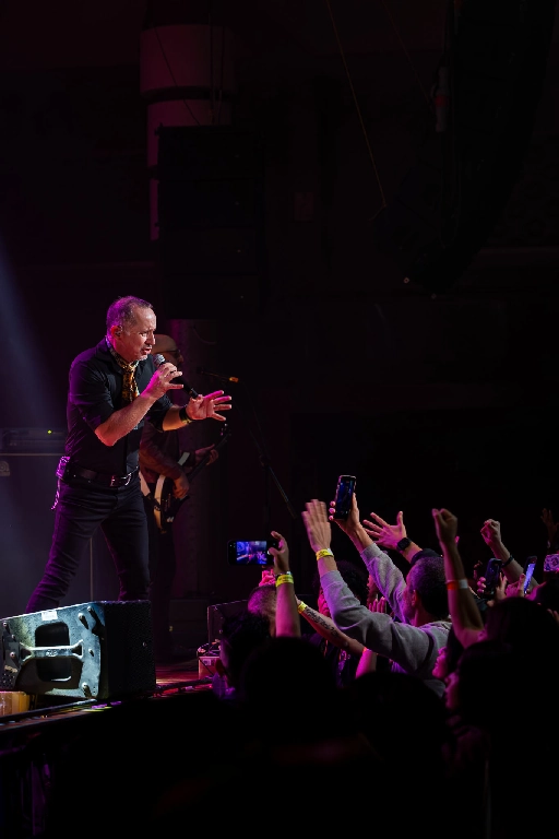 Miguel Tapia y Los Prisioneros en Lima