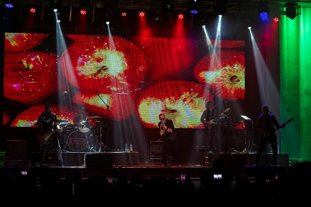 Miguel Tapia y Los Prisioneros en Lima