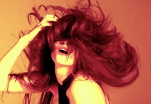 ANNIE debuta con el sonido crudo de Bang! Bang! Down You Go! Arepa Volátil noticias musicales