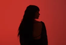 Mora Navarro estrena Revolución Humana su esperado segundo álbum Arepa Volátil noticias musicales