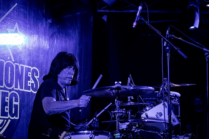 Marky Ramone tocando batería en vivo Marky Ramone Madrid 2026 show